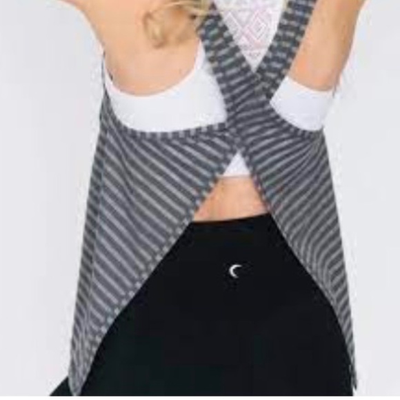 Zyia Active Nimbus Split Back Tank Top - Picture 3 of 7